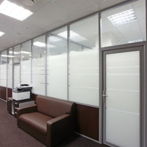 Глухая алюминиевая перегородка GFTD515